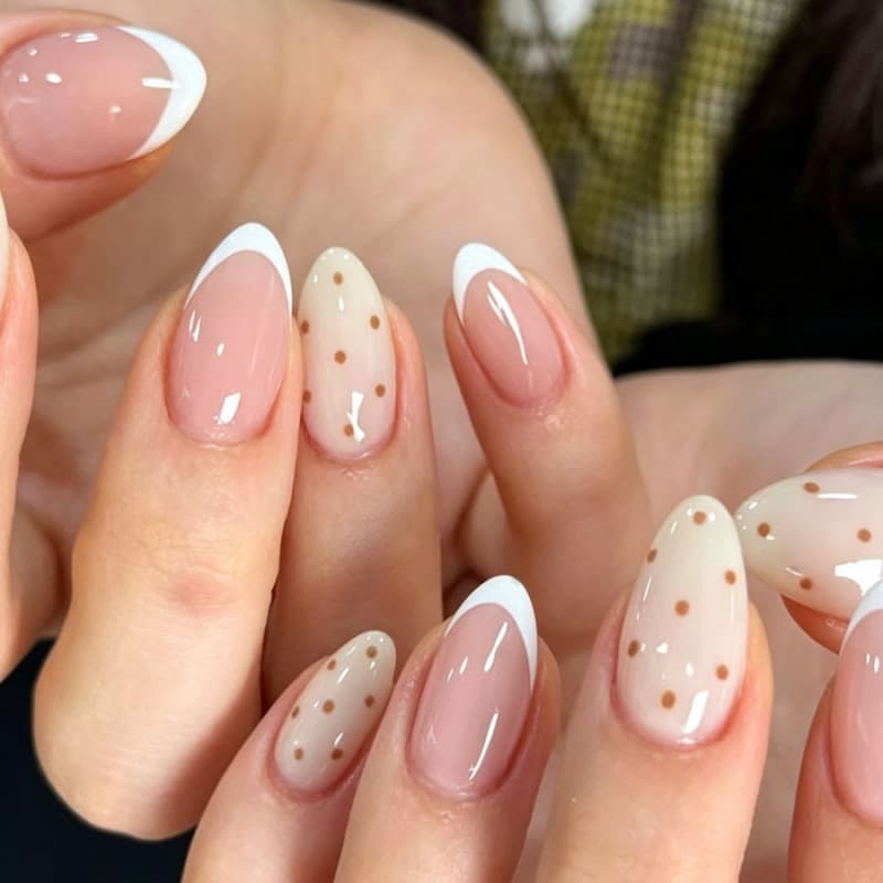 30 foreign trade popular polka-dot manicure wearable nails French white wearable boutique almond nails wholesale in stock