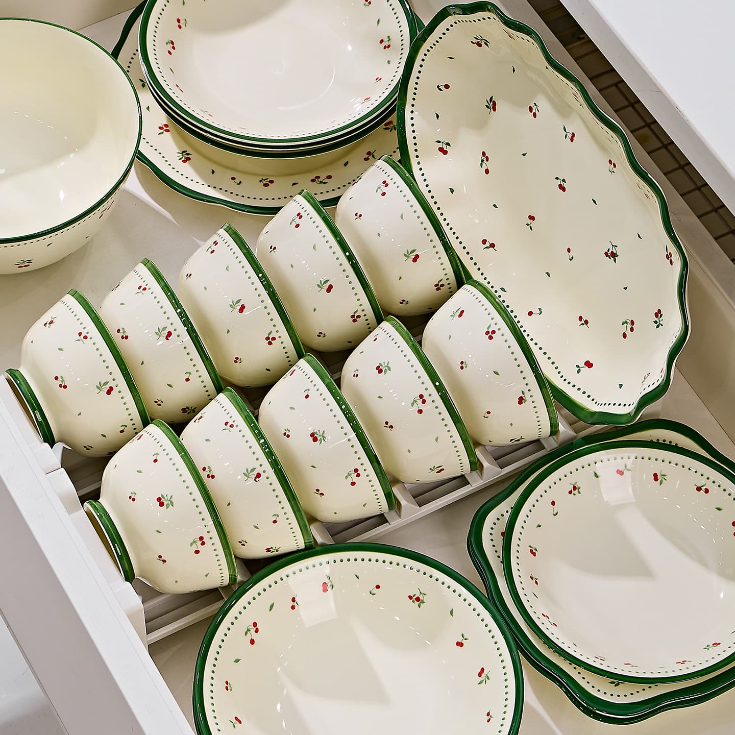 Vintage Green Rim Cherry Ceramic Dinnerware Set Household Rice Bowls Plates Fish Plates Salad Plates Tableware