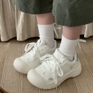 Fashionable White Sneakers for Dresses, Bread Shoes, Chunky Sneakers 2026 New Fall Thick-Soled De Training Shoes Women's Board Shoes
