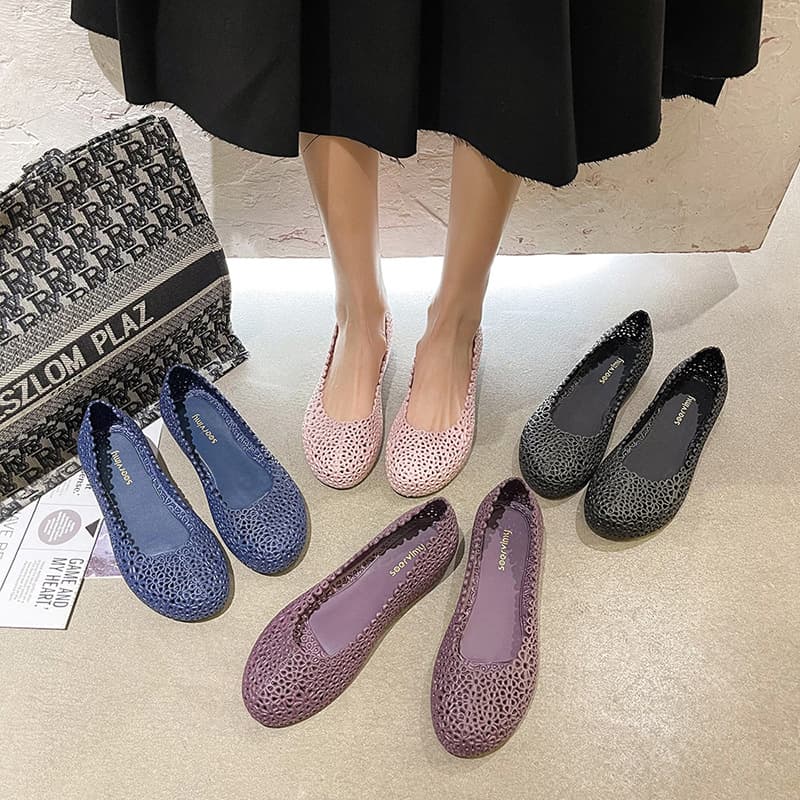 Plastic Sandals Women's Summer Anti-Slip Thick Sole Comfortable Mom Shoes Pregnant Women's Shoes Wedge Croc Shoes Hollow Nurse Shoes Wholesale