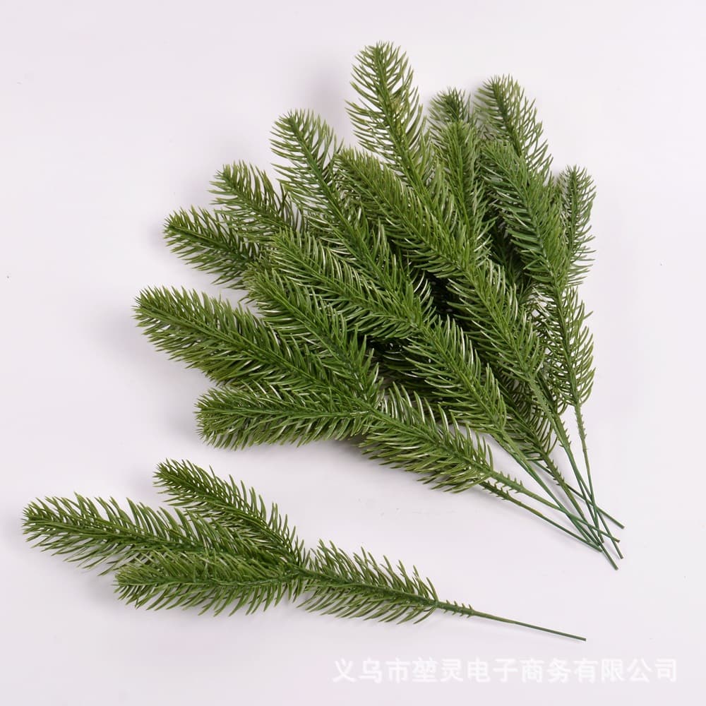 Artificial Greenery Home Decoration Fake Christmas Pine Needle Small Three-Fork Pine Needle Plastic Wreath Christmas Family Garden Decoration