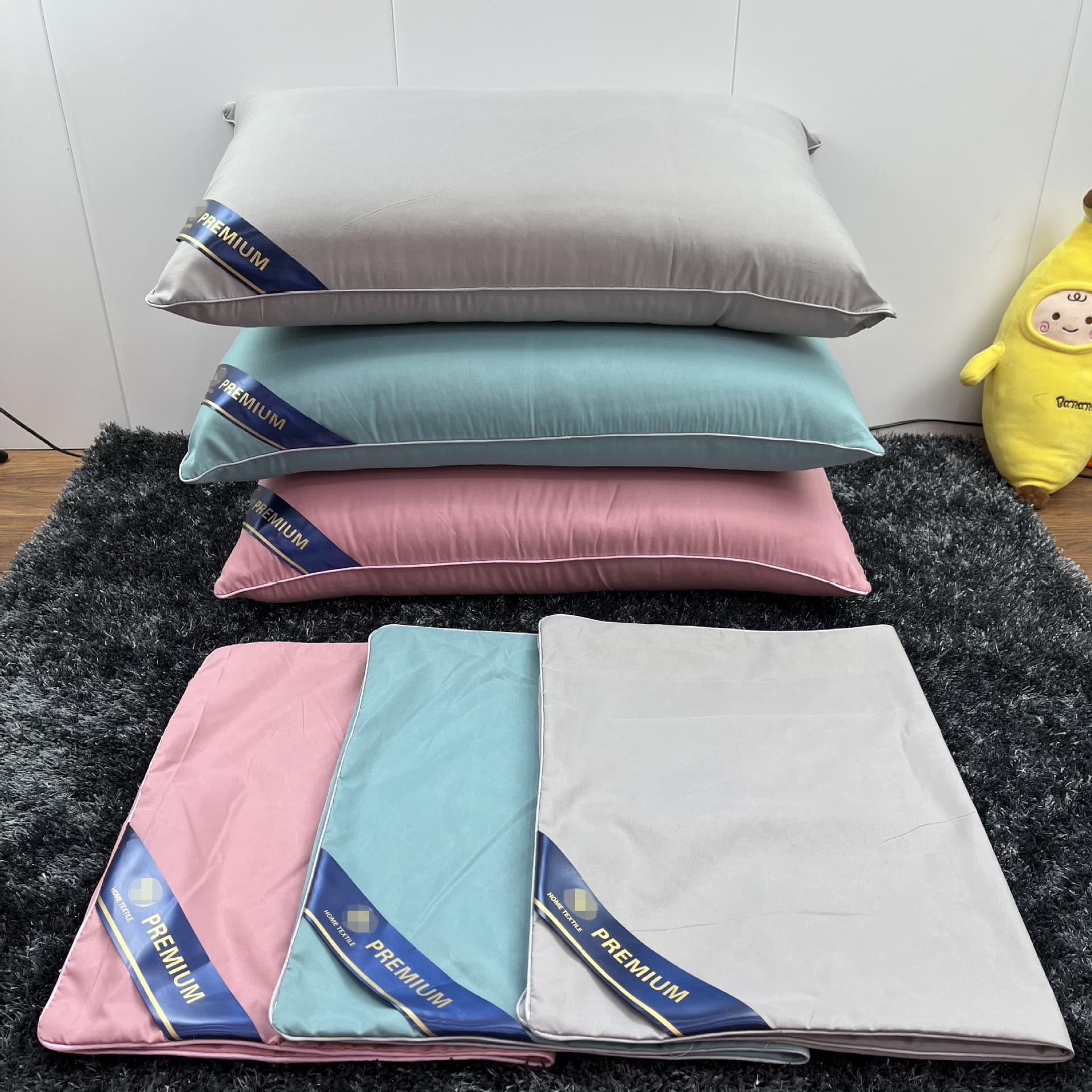 Source manufacturer pillow core, leather inner lining, single-sided slanted label, compressed solid color, neck support, side sleeping slanted label design