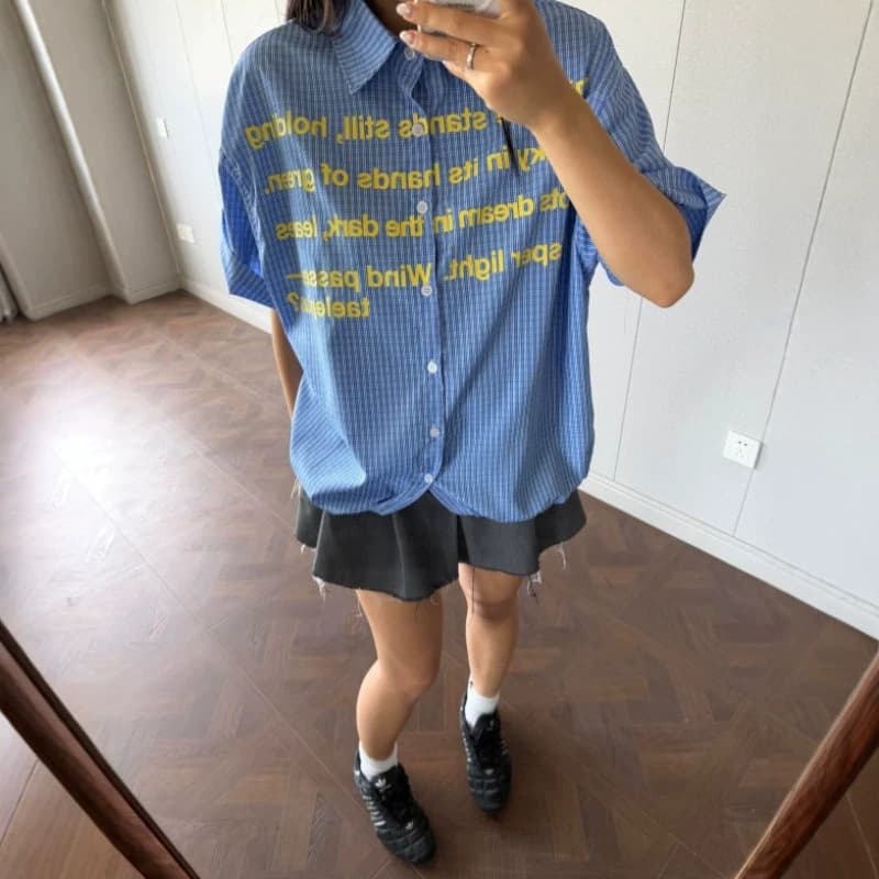 College style street plaid printed blue shirt for men and women, versatile half-sleeved, short-sleeved, handsome lapel short-sleeved shirt