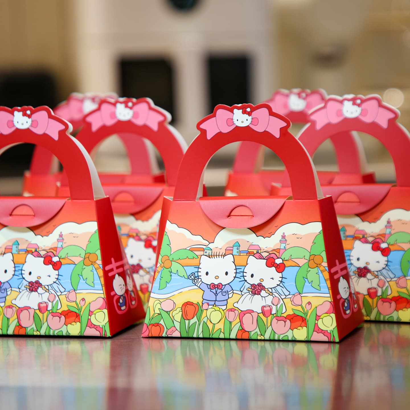 Cartoon Wedding Candy Box KT Cat Wedding Candy Packaging Box Cute Hello Kitty Table Candy Box Handle Candy Box