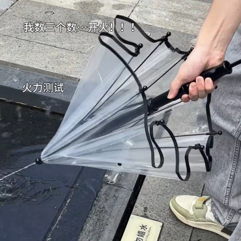 Transparent umbrella water gun, pull-type spray straight handle umbrella, long handle children's toy high-pressure long-range water gun.