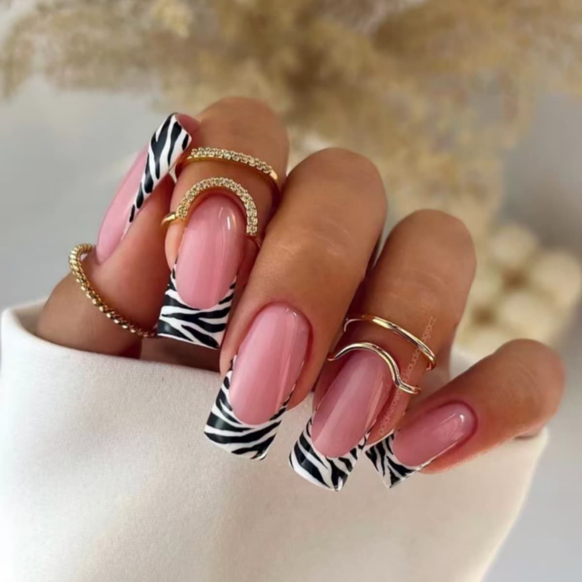 European and American Style Wearable Nail Tips Zebra Pattern Leopard Print Detachable False Nails Short Length Oval Shape for Ladies