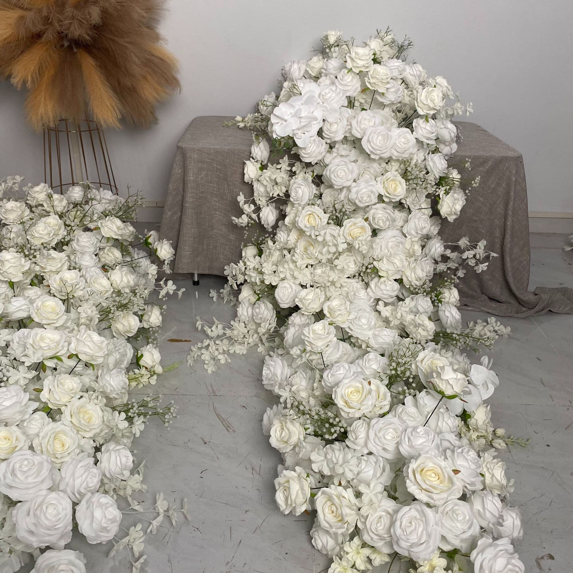 Foreign trade Amazon artificial flower row white table flower row Wedding Decoration flower runner
