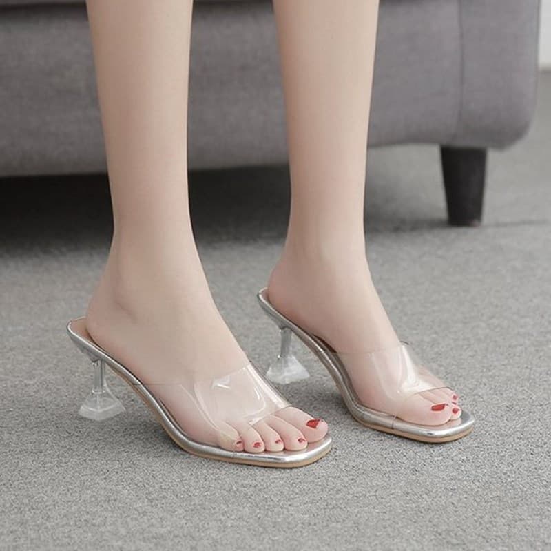 2025 Summer New Transparent Slippers Women's Outerwear Thin Heel Flop Fashion Large Size 42 High Heel Sandals Wholesale