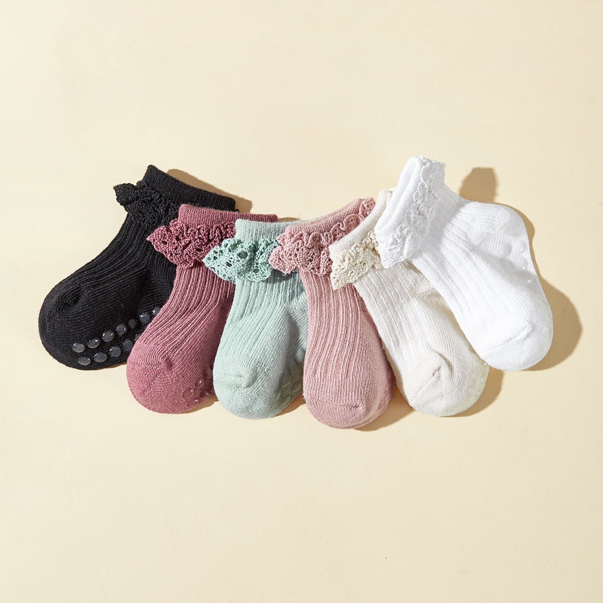 Korean Sweet Princess Style 3D Lace Trim Socks with Anti-Slip Grip Dots on Sole, Short Crew Princess Socks
