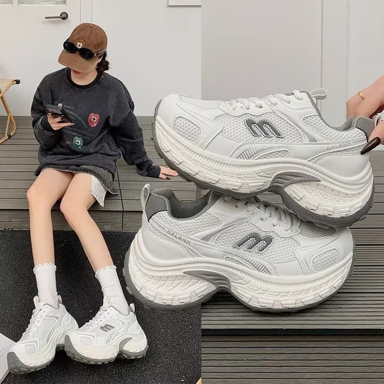 Thick Sole Chunky Dad Sneakers 2026 New Style Versatile Niche Breathable Casual Sports Running Shoes Ins Fashion Women's Shoes