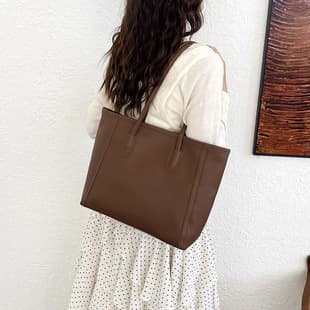 Korean Style Niche Commute Texture Handbag 2026 Summer New Korean Style Single Shoulder Underarm Bag Elegant Tote Bag
