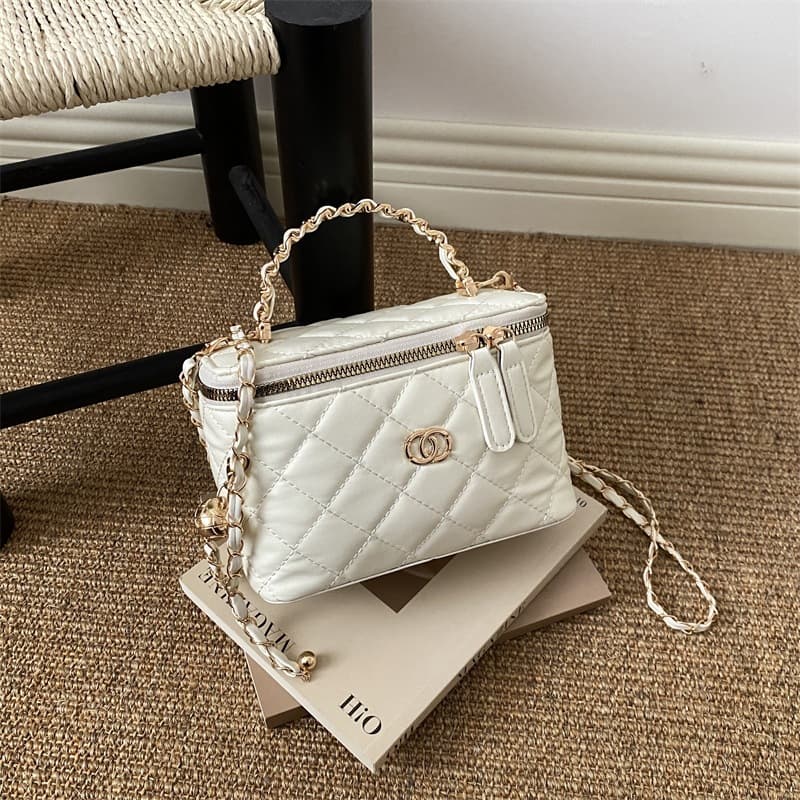 2026 Summer Women's Bags 2025 New Small Fragrance Chain Bag Lipstick Bag Lunch Box Bag Handbag Crossbody Shoulder Bag