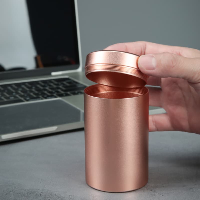 Metal Cans Packaging - Elegant Design Suitable For Various Products - Durable Rust-resistant