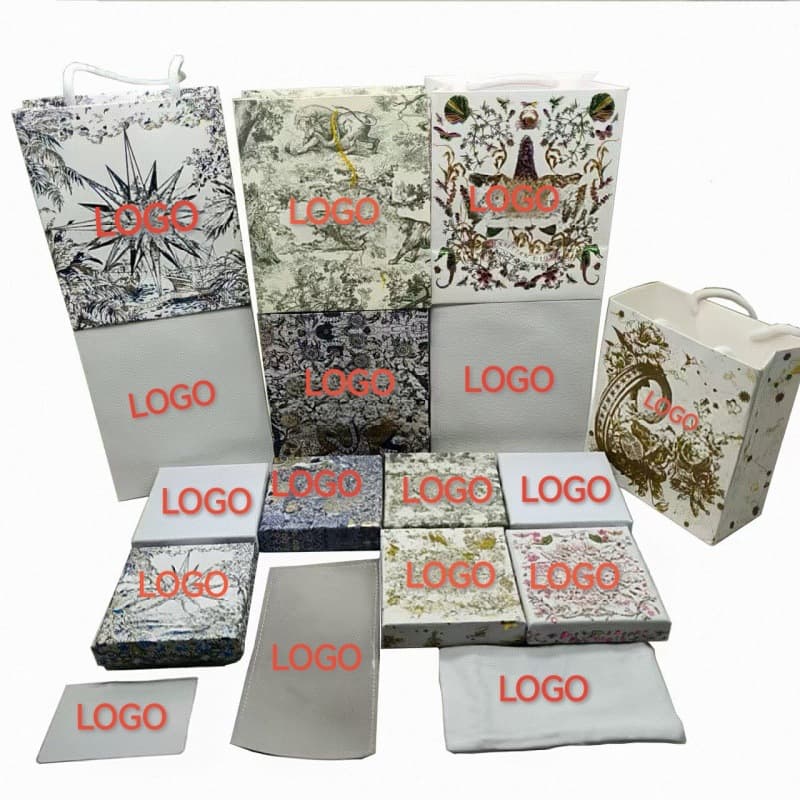 Dior New Butterfly Hexagram Painted Gift Box D-brand Hot Stamping Gift Box Universal Necklace Set Factory Floating Box