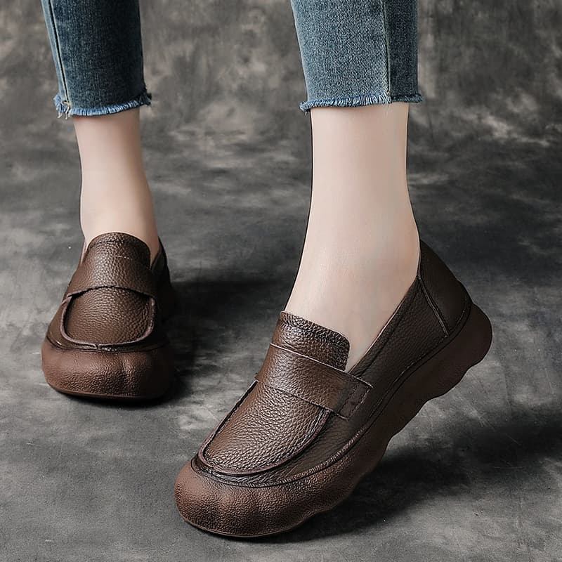 Full Leather Thick Sole Loafers Women Round Toe Wide Foot Fat Foot Mother Shoes British Style Genuine Leather Flat Shoes
