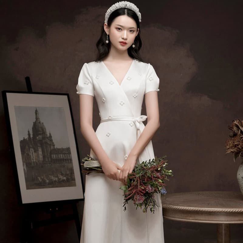 Bride's Toast Dress for Summer, Simple New Style, Engagement Korean Version, Satin White and Red Light Wedding Dress, Small Formal Dress