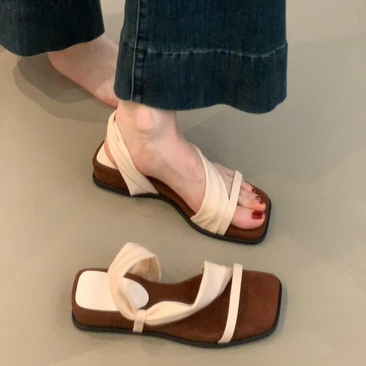 Flat Square-Toe Vintage One-Strap Sandals for Women, Summer 2026, Casual Roman Sandals to Pair with Dresses