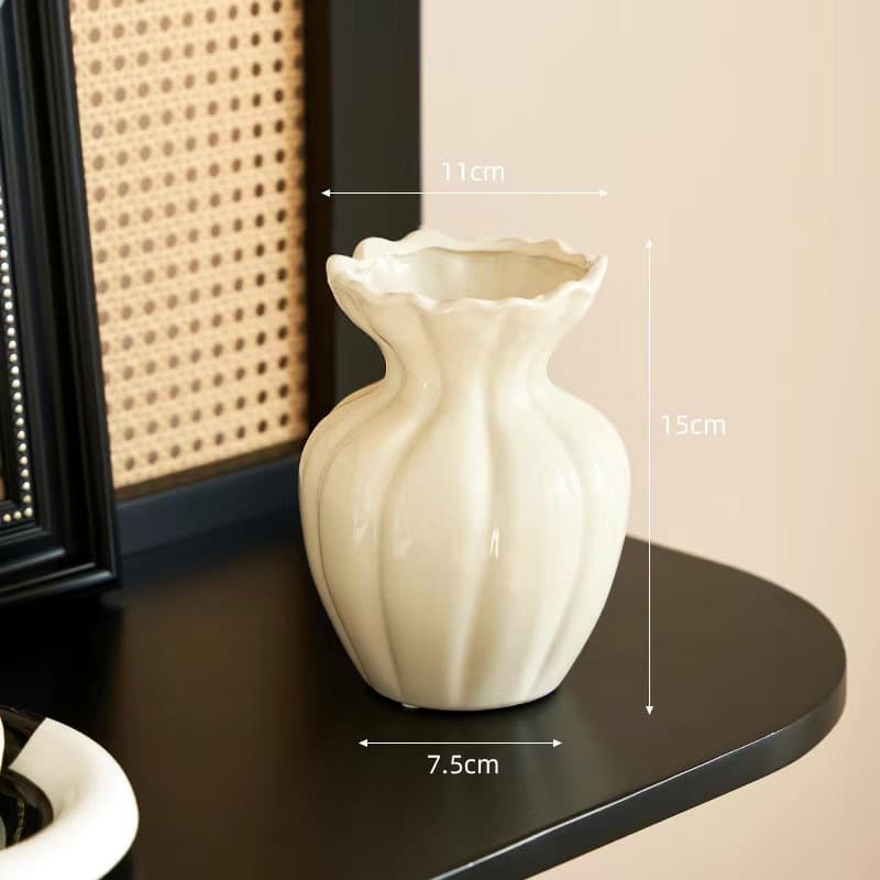 American Vintage Ceramic Vase Premium White Creative Decorative Ornament Flower Vase for Hydroponic Fresh Flowers Living Room Dining Table