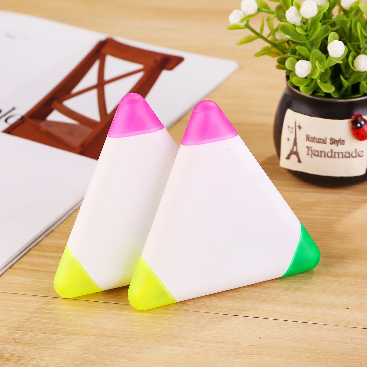 Creative Equilateral Triangle Highlighter, Personalized Three-Sided Highlighter, Colorful Marker, 3-Color Key Point Pen Wholesale