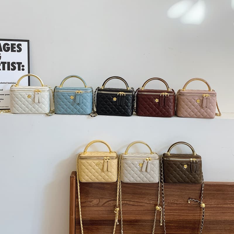 Elegant Versatile Handbag for Women, Chanel-Style Quilted Box Bag with Chain Strap, Shoulder and Crossbody Bag