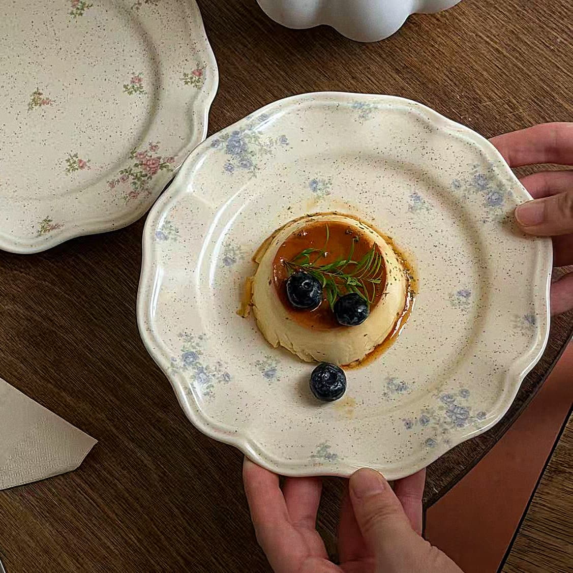 Retro sesame glazed rose lace ceramic plate dessert cake plate dinner plate cake plate fruit plate dinner plate pasta plate