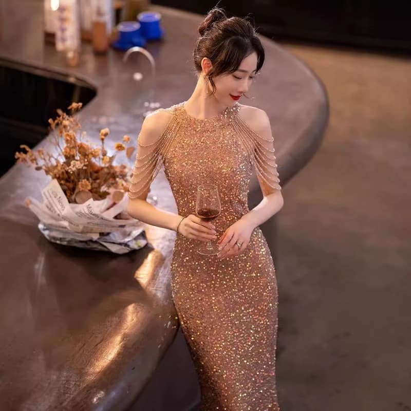 French Petite Dress 2026 New Spring High-End Elegant Socialite Shiny Gold Sequins Banquet Gown