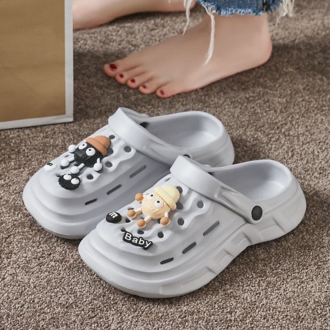 New Style Women's Sandals with Covered Toe, Summer Outdoor Slip-On Clogs, Anti-Slip, Anti-Odor EVA Beach Sandals for Men and Women
