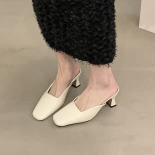 Elegant High Heel Closed-Toe Mules for Women 2026 Summer New Chunky Heel Closed-Toe Shallow Mouth Slippers