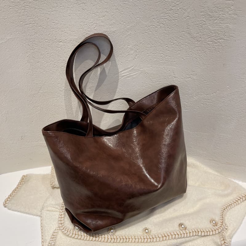 Large capacity tote bag for women 2021 new retro texture large bag simple casual portable shoulder bag commuter women's bag