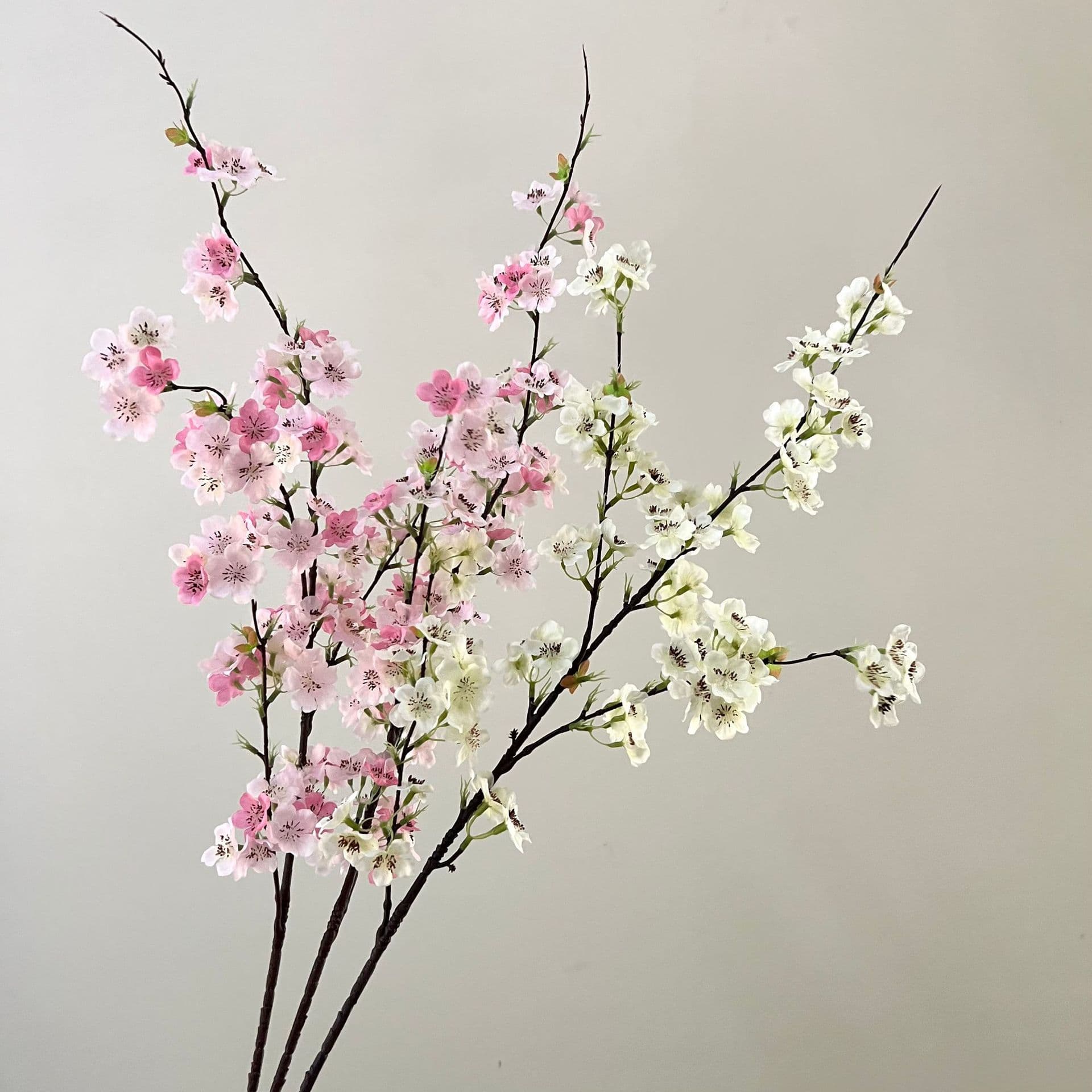 Factory direct sales, cross-border delivery, simulated cherry blossoms, peach blossoms, silk cloth, artificial flowers, plastic flowers, indoor living room vase decoration