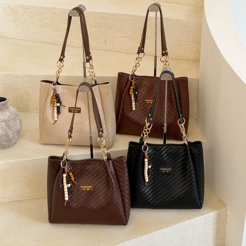 Premium Large-Capacity Commuter Tote Bag for Women 2026 New Woven Texture Handbag Trendy Fashion Shoulder Underarm Bag