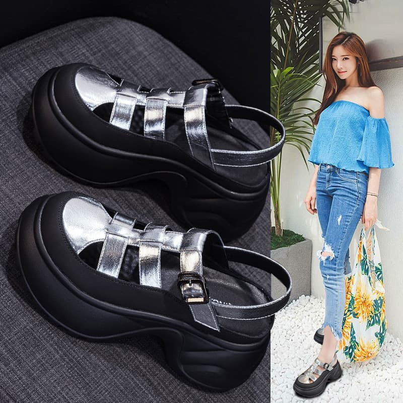 Thick-soled sandals for little people 2026 summer new style hollow breathable casual fashionable toe-toe back height increasing women's sandals