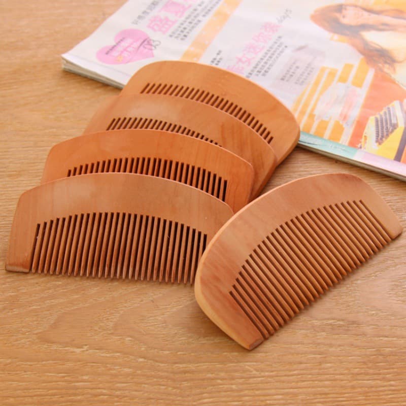 Peach wood combs, half-moon wooden combs for smooth hair, Yiwu night market stall wholesale