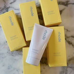 Cross-border bestseller rhode hailey Oil-control Facial Cleanser 150ml Makeup Remover & Cleanser 2-in-1