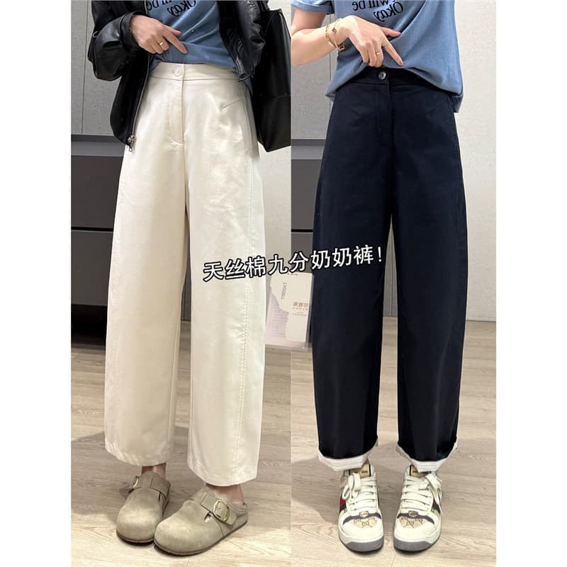 Spring never ends in the night, magically covering your belly! Lyocell worsted casual cropped pants with webbing edges, side seams, and forward-shifted grandma pants