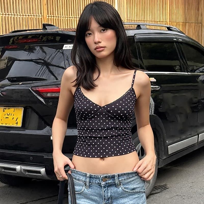 European and American Style Sexy Spaghetti Strap Vest for Women 2025 Winter New Slim Fit Flattering Versatile Fashion Top
