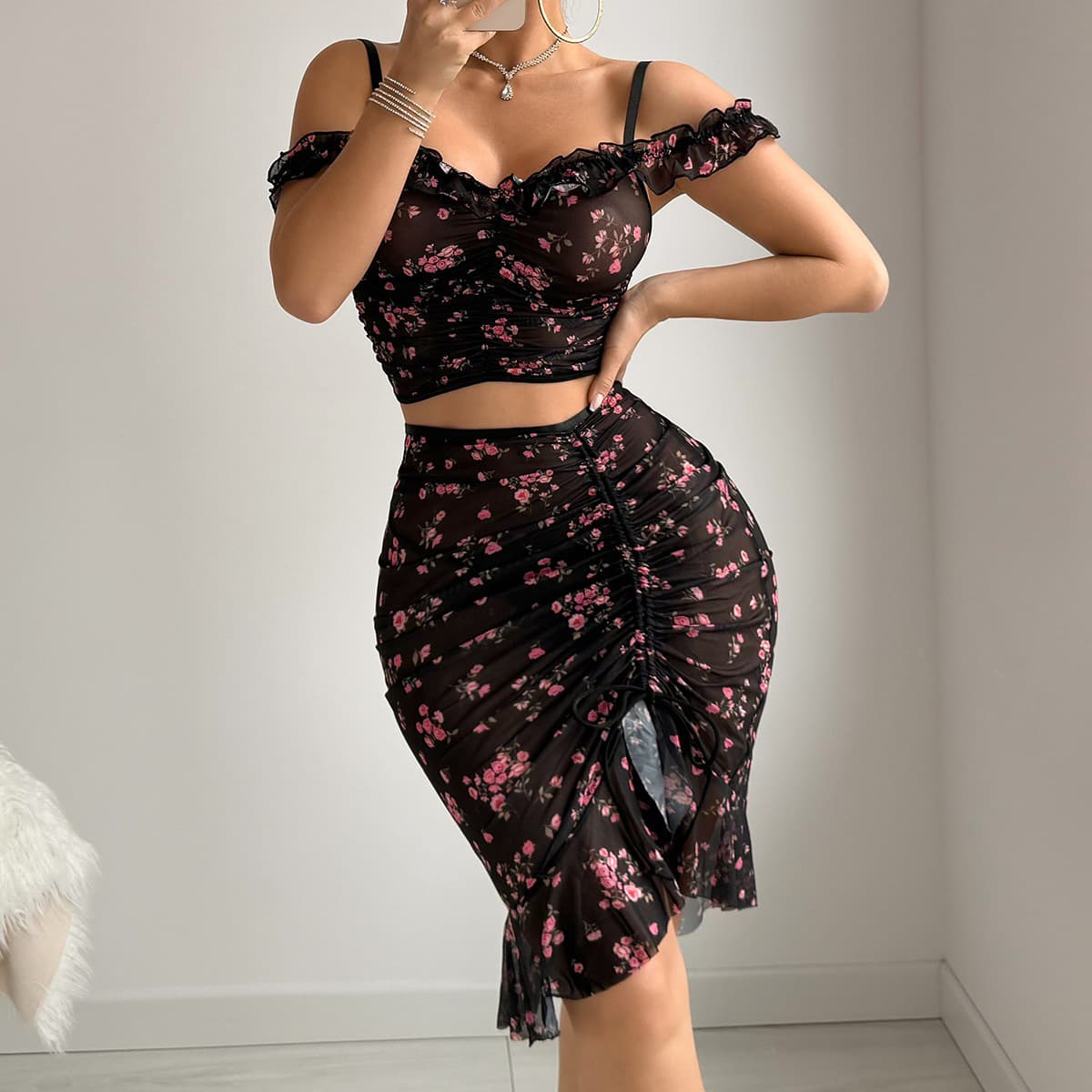 European and American cross-border exclusive new French floral slim-fitting sexy skirt suit pleated lace can be worn outside the beach skirt