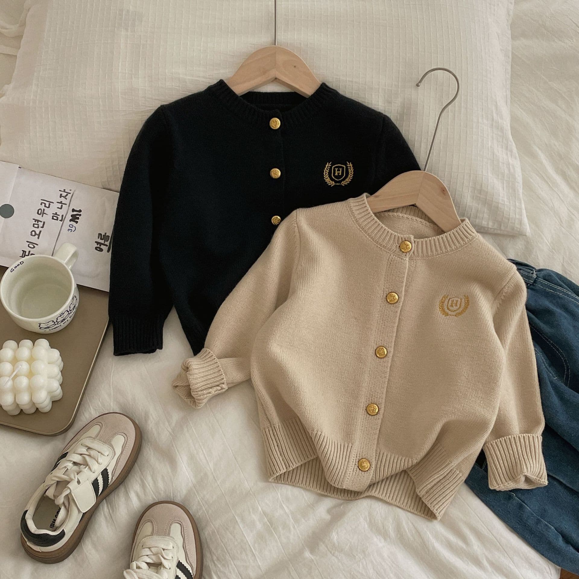 Benshushu New Spring/Autumn Children's College Style Cardigan, Casual and Versatile Embroidered Sweater for Boys and Girls