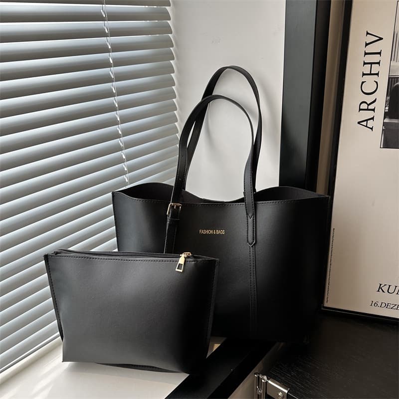 Retro, simple, atmospheric, commuting and leisure 2024 winter new style, color matching, large-capacity one-shoulder portable tote bag
