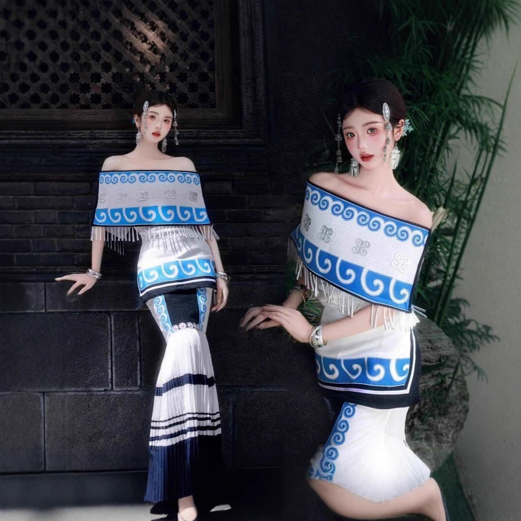 2025 New Style Yi Ethnic Minority Costumes for Photography Studios - Yunnan Liangshan Torch Festival Photoshoot