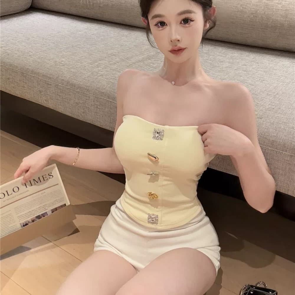 Pure and Alluring One-Shoulder Backless Top with Built-in Pads, Slim-Fit Mature Style Camisole