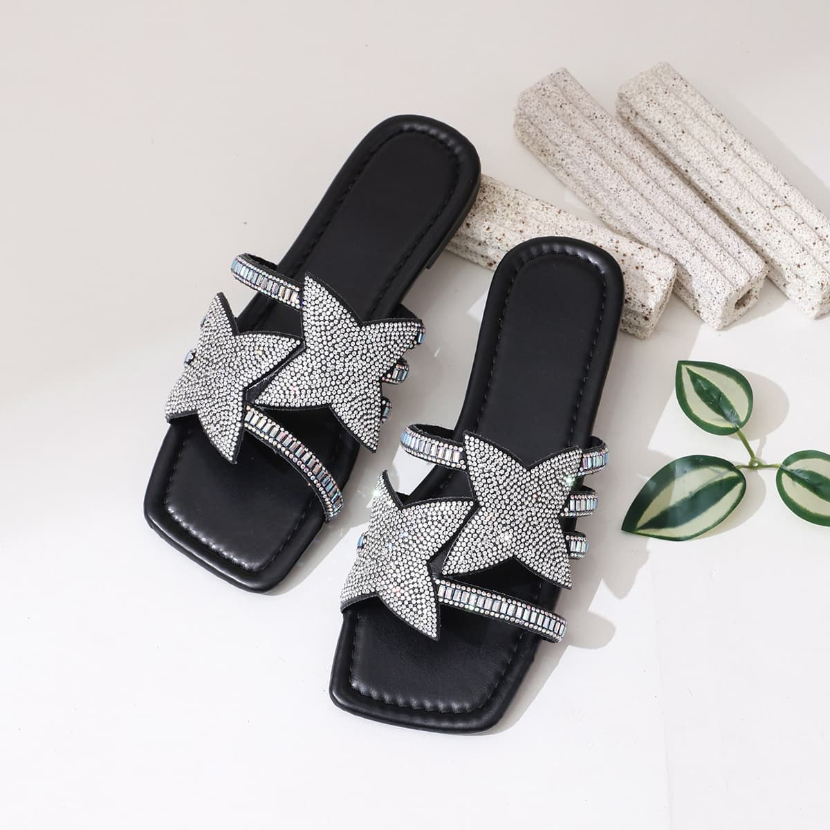 Latest Fashion Summer Slippers Foreign Trade Fashion Rhinestone Flip-Flops Non-Slip Casual Slippers