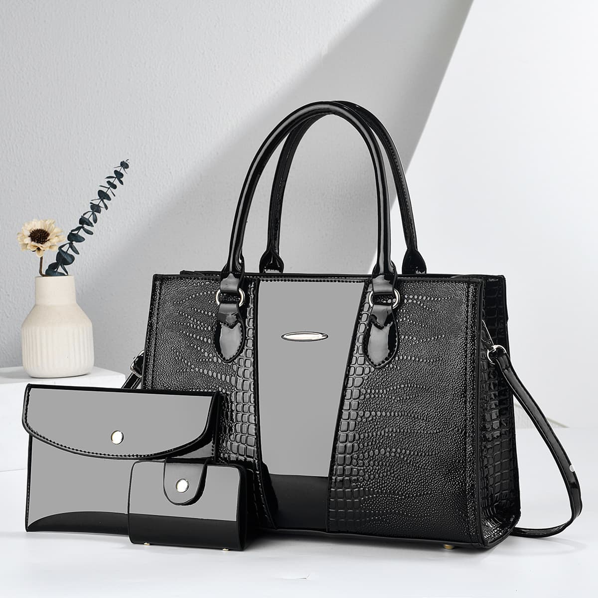 Tax included, invoice available. Three-piece mother-child bag set with crocodile texture, handbag, shoulder bag, casual crossbody bag.