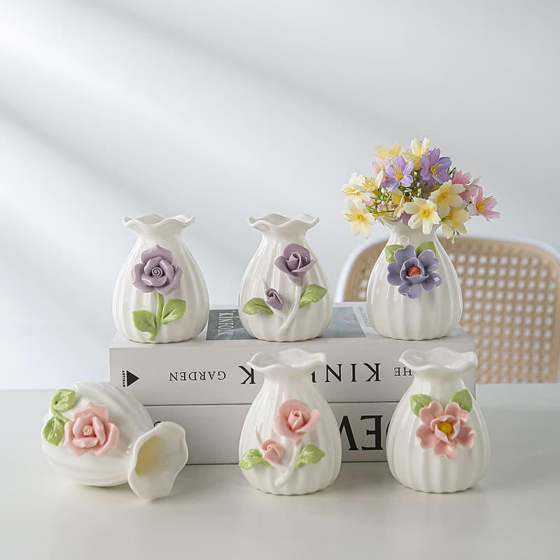 Cross-border handmade pinch miniature ceramic vase Nordic style striped small vase hydroponic flower desktop decoration ornament