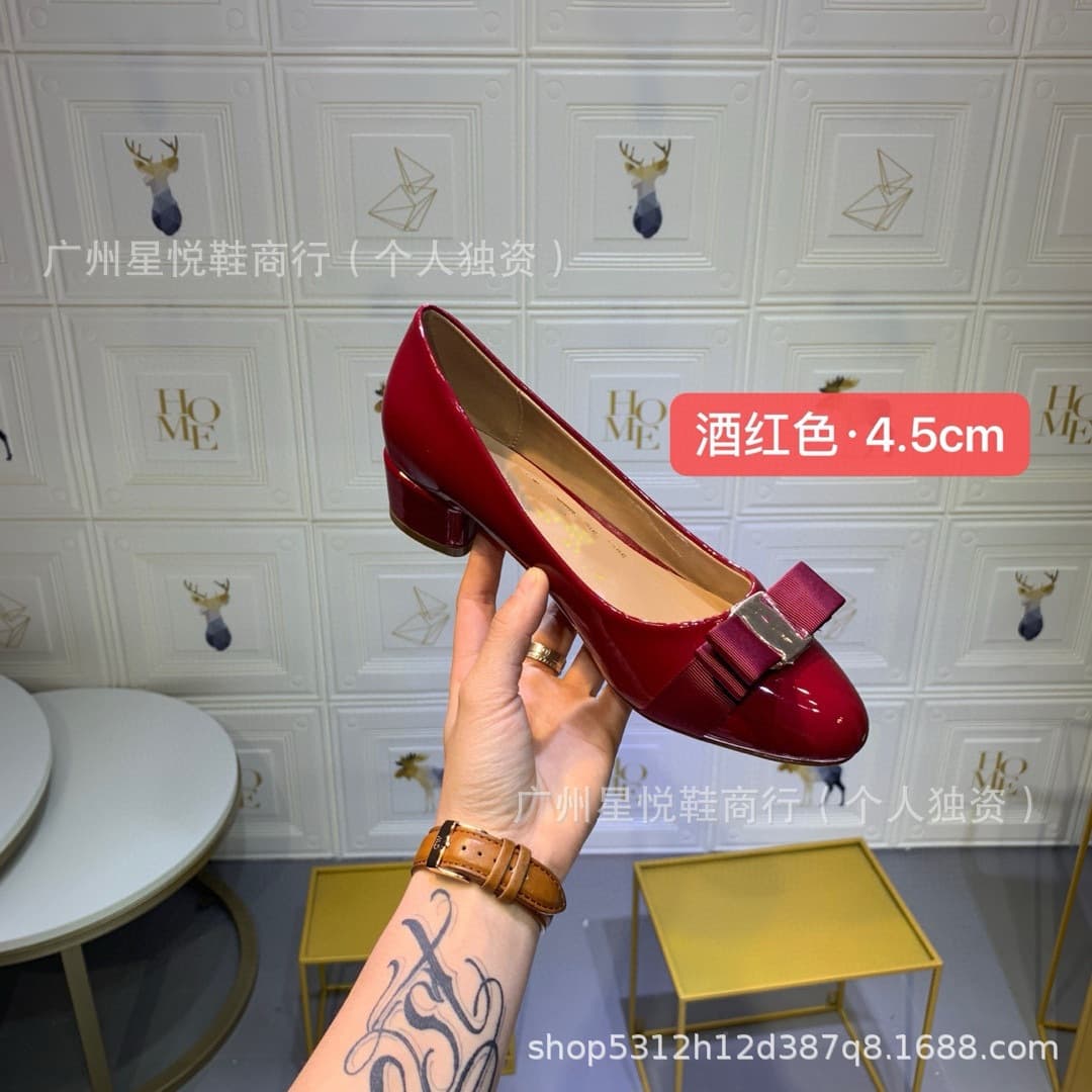 F Letter Metal Buckle Bow Shallow Mouth Single Shoes 2025 Early Spring Patent Leather Pumps High Heel Sweet Round Toe Women Shoes