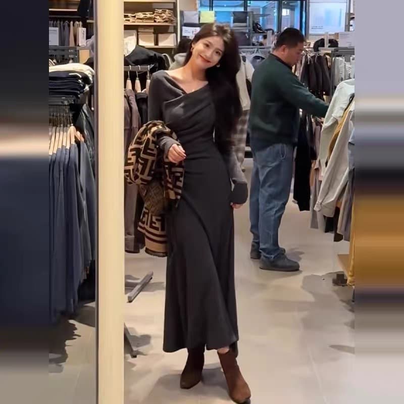 French Dress for Women Autumn Winter 2025 New Coat Inner Layer Early Autumn Waist-Hugging Slimming Bodycon Maxi Dress