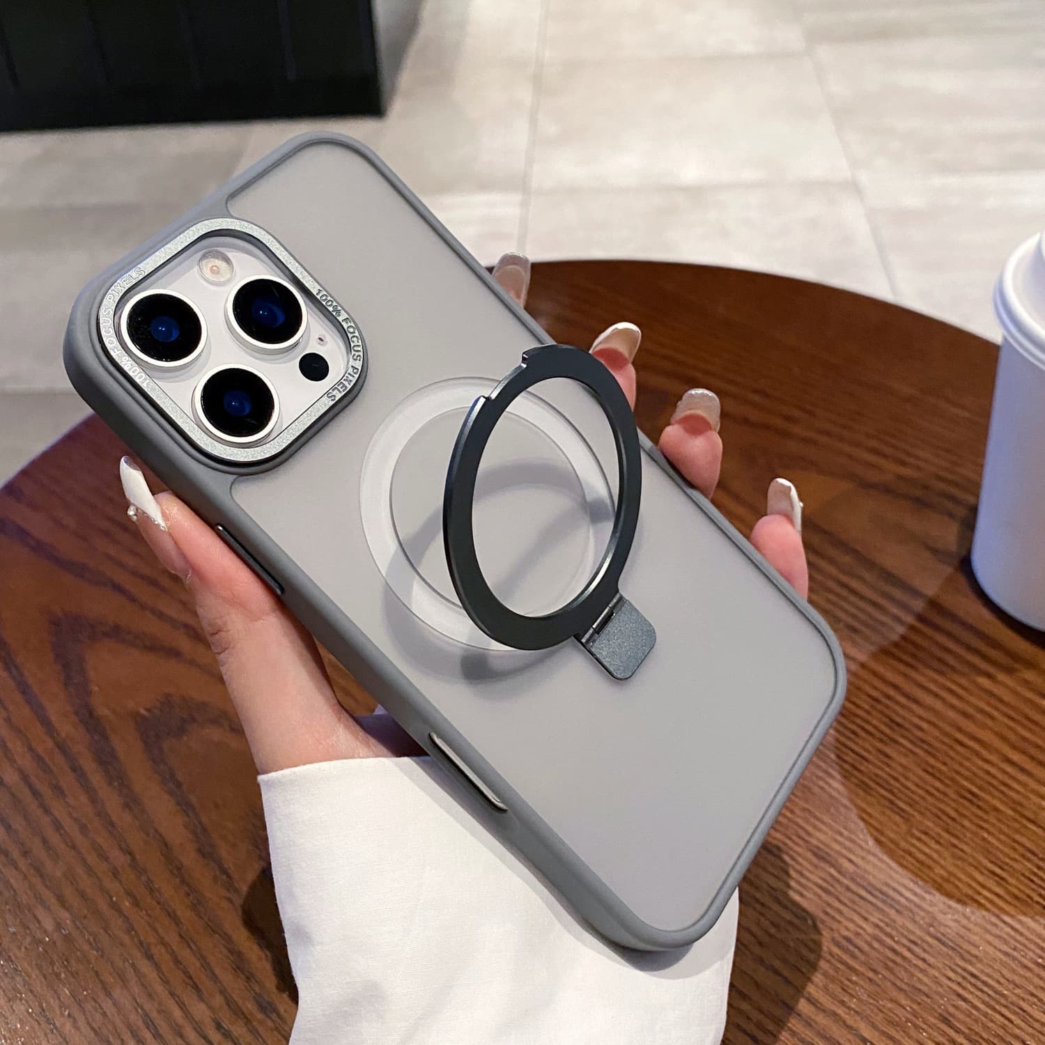 Hardware skin-feel matte round bracket mobile phone case suitable for iPhone16promaxs13 Apple 14/15PM female
