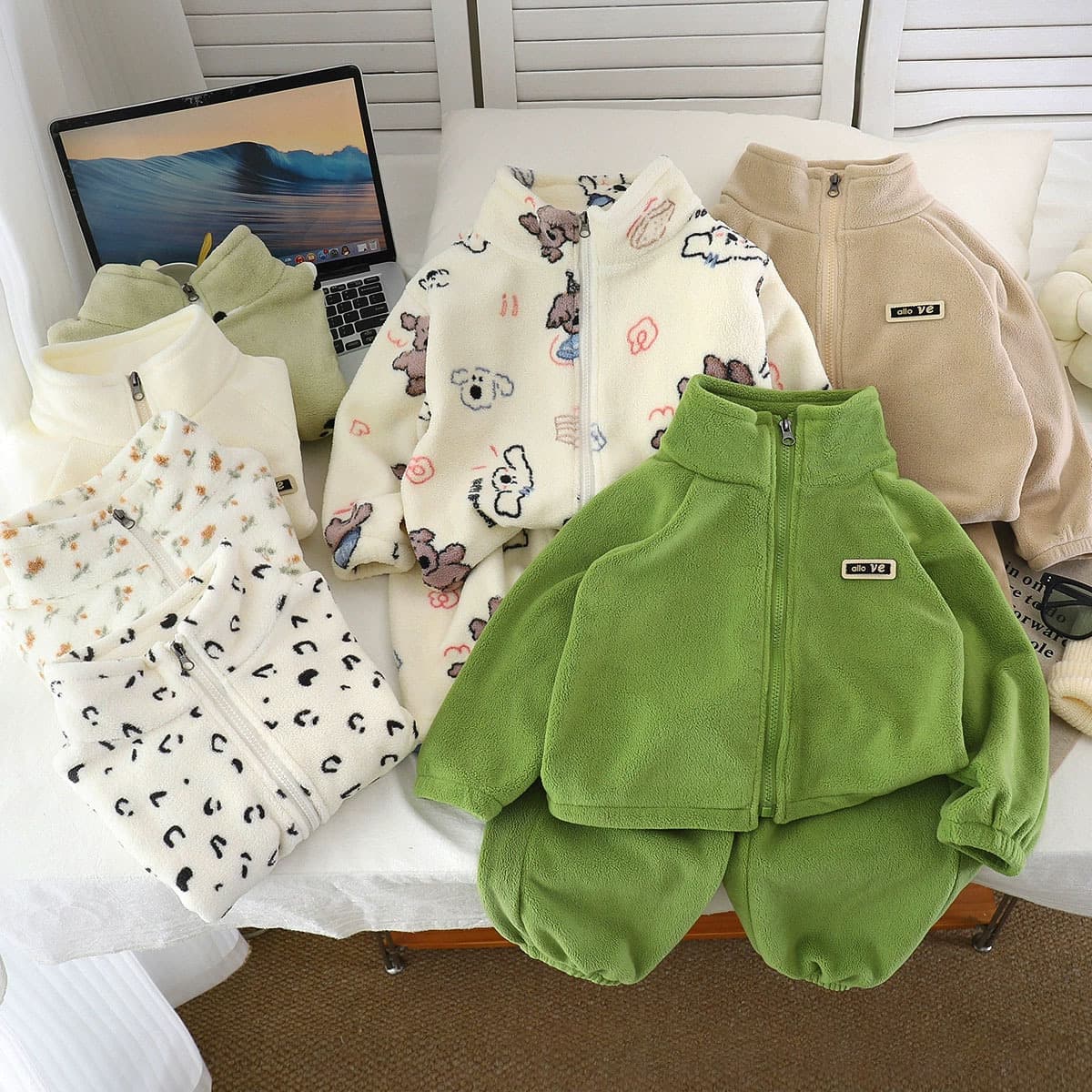 New Kids Autumn Winter Double-Sided Fleece Loungewear Set Thickened Fleece Stylish Set Boys Girls Pajamas Warm