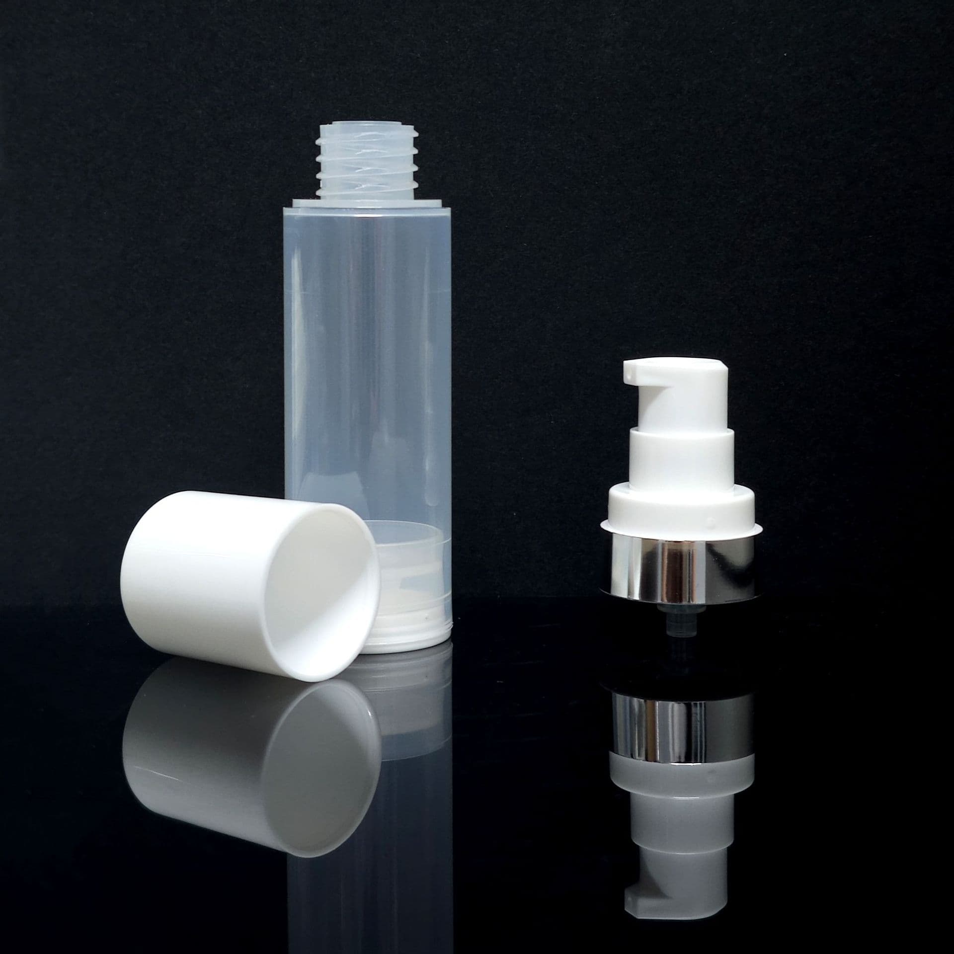 In stock PP vacuum bottle white cap spray bottle lotion bottle 30ml refillable bottle factory direct