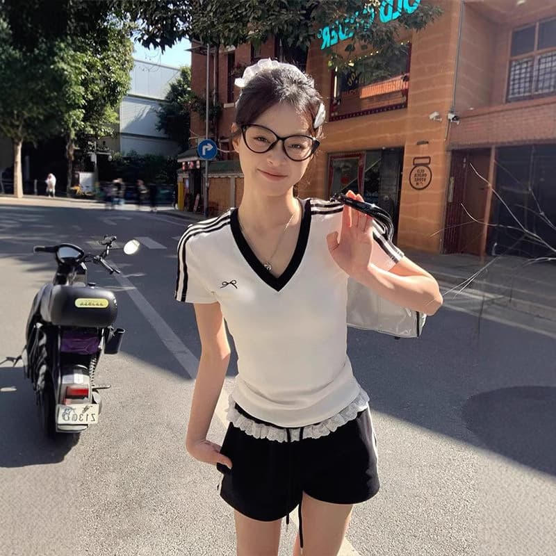 Bowknot V-Neck White Short-Sleeve T-Shirt for Women, Summer 2026 New Casual Slim-Fit Short Top, Wholesale